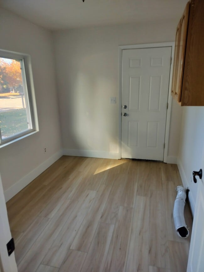 Photo - 755 S 13th E St