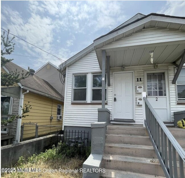 Building Photo - 11 St Peters Pl