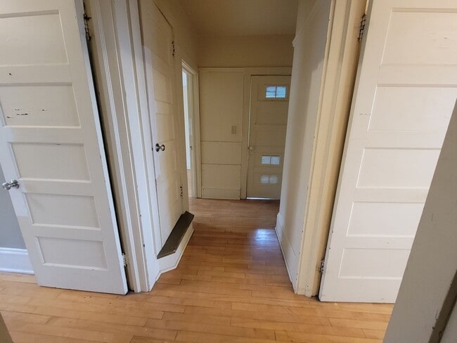 Photo - AVAILABLE JUNE 1ST -  Huge 4 Story Hillside Home!