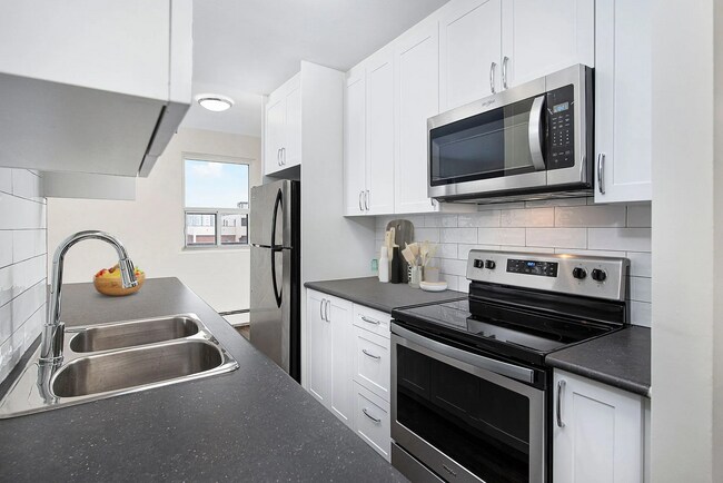 Photo - 444 N Victoria Rd