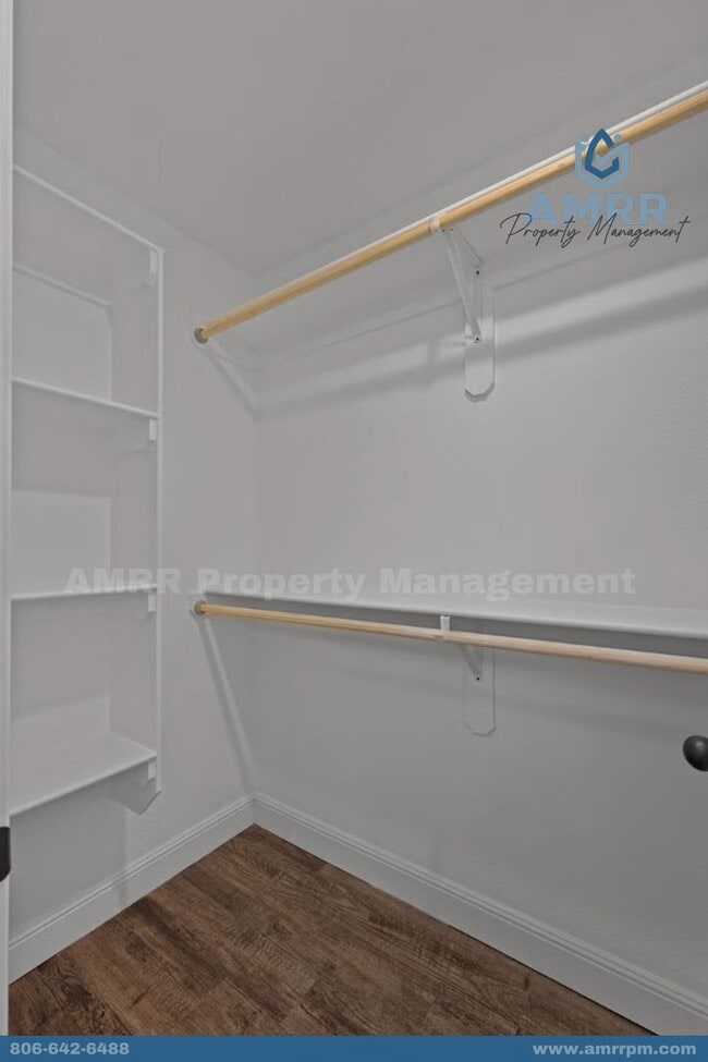 Photo - 511 Solar St