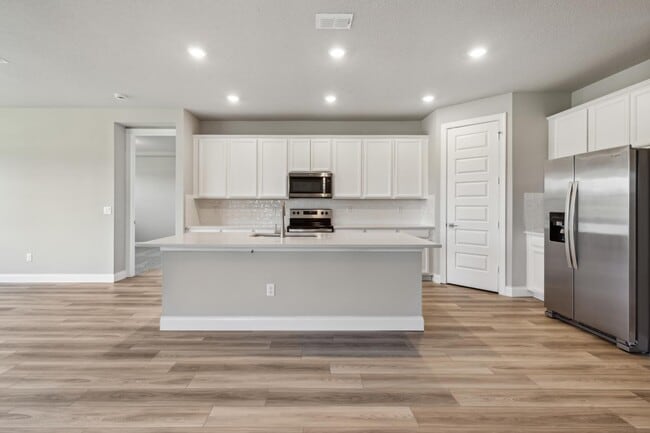 Photo - 6632 Cloverdale Ave