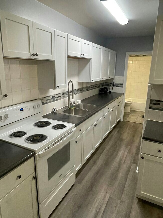 Photo - 1517 N Chester Ave