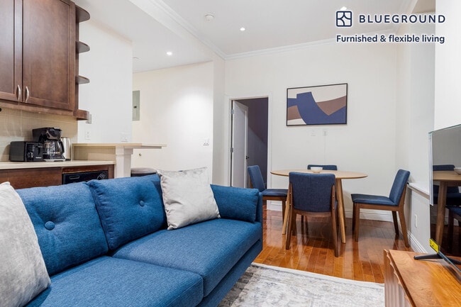 Photo - 488 7th Ave Unidad FL3-ID2168