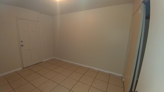 Photo - 2420 Tanglewood St