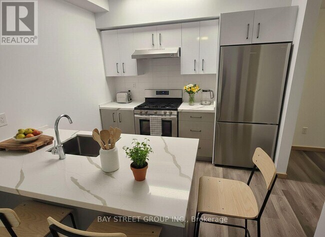 Photo - 3453 Victoria Park Ave