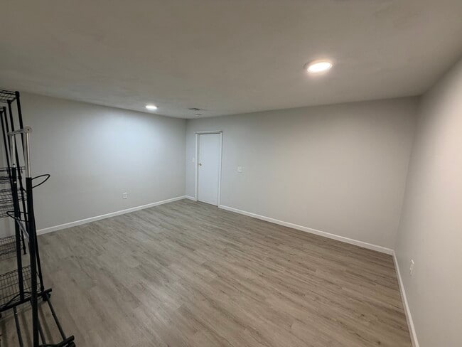 260 Main St Unidad R