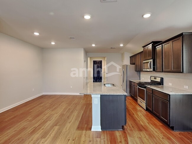 Photo - 8110 Cottage Rose Dr