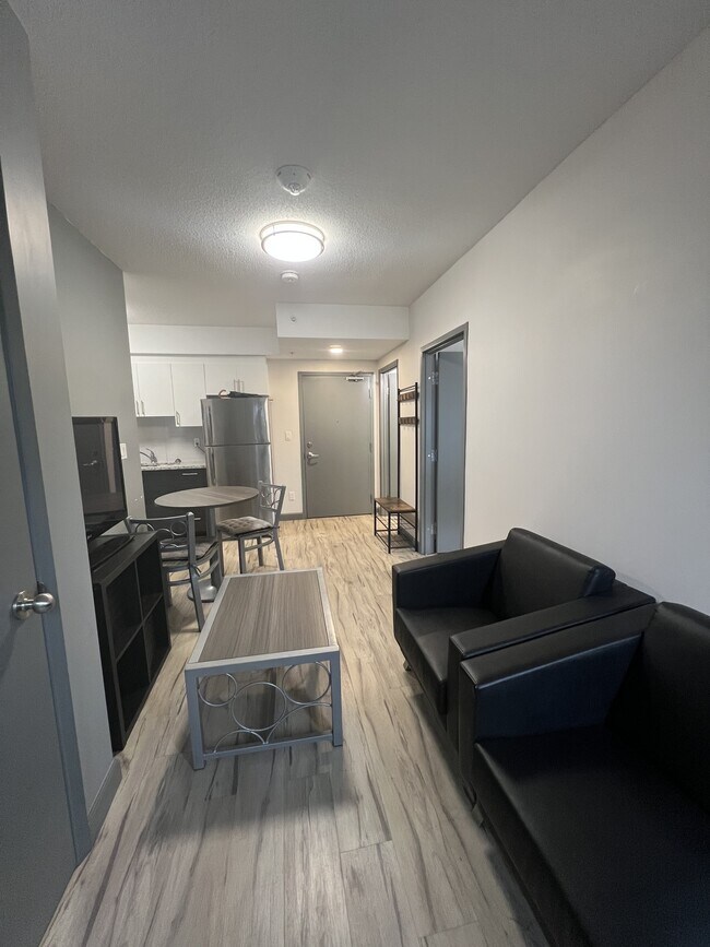 Photo - 258B-258B Sunview St