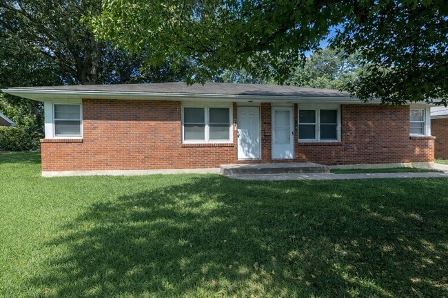 Building Photo - 1003 Hardin St