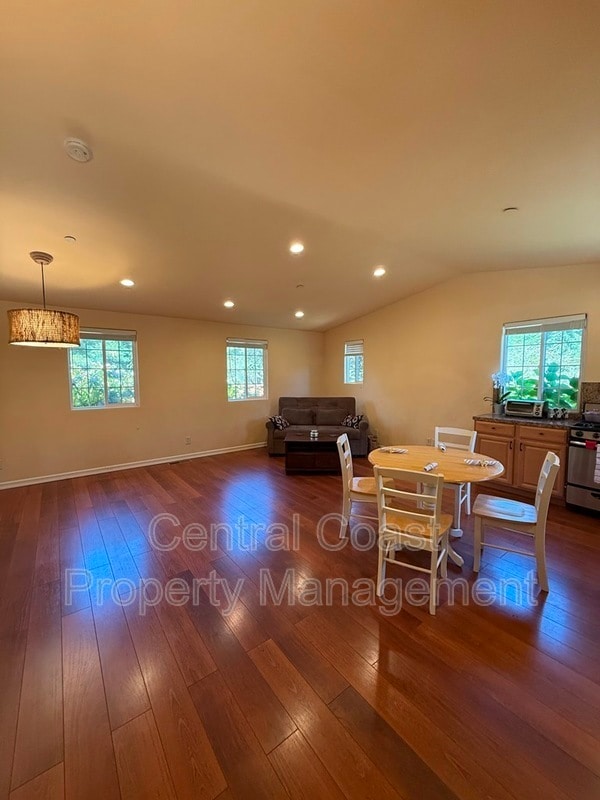 Photo - 540 Evergreen Rd