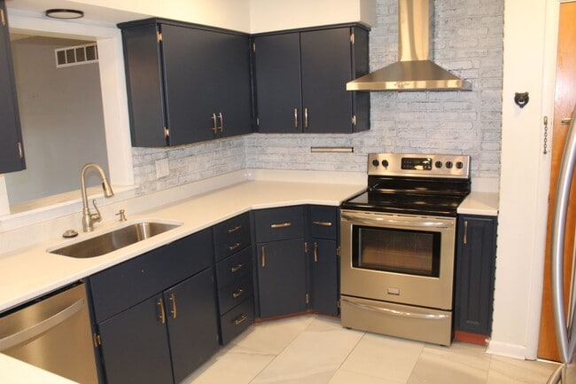 Photo - 4 Bedroom Ranch Home in Avon!