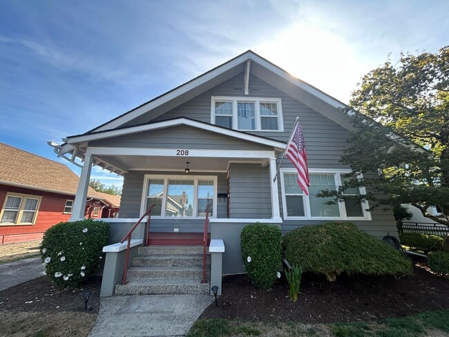 Building Photo - Gorgeous Craft House with Finish Basement ...