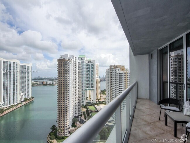 Building Photo - 495 Brickell Ave Unit 2808 Rental