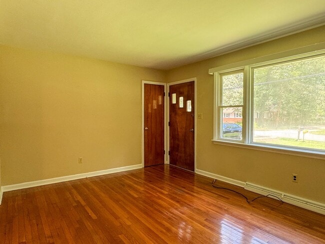 Photo - 1004 S Park Dr