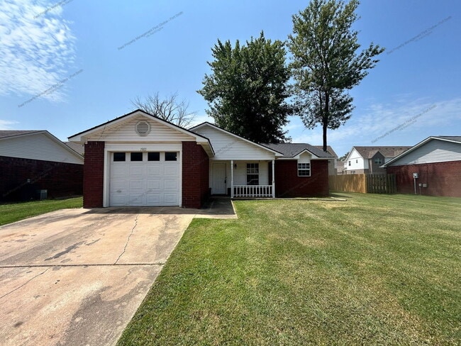 Building Photo - 1911 Whippoorwill Dr