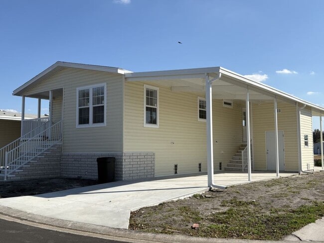 2862 Stallion Dr