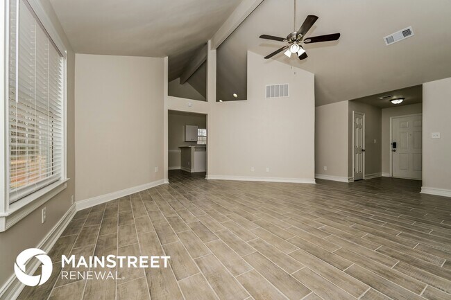 Photo - 110 Emerald Ln