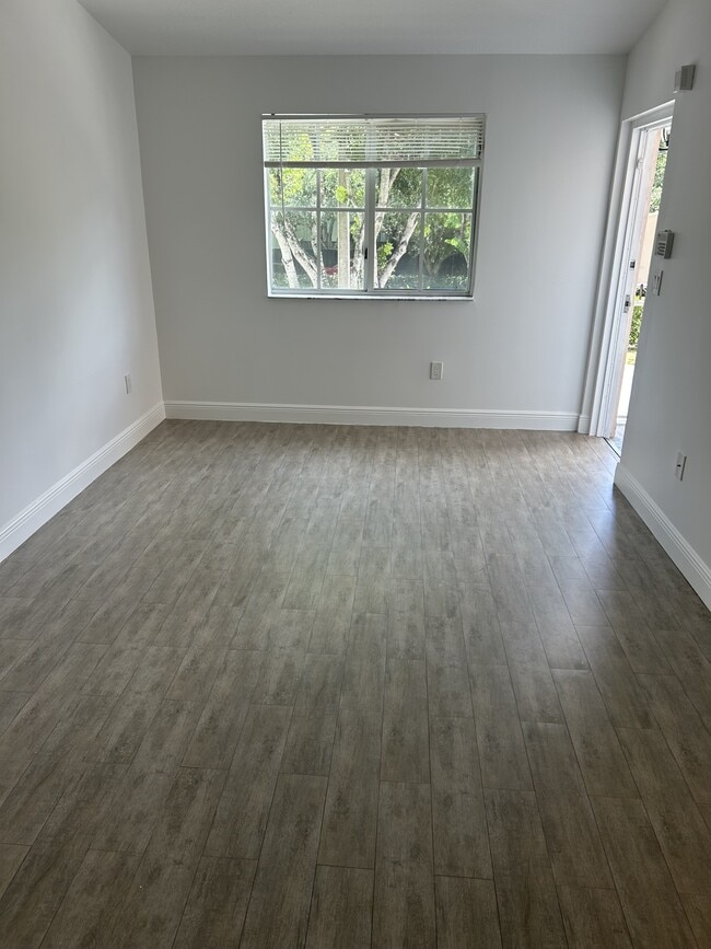 Photo - 2650 SE 12th Pl