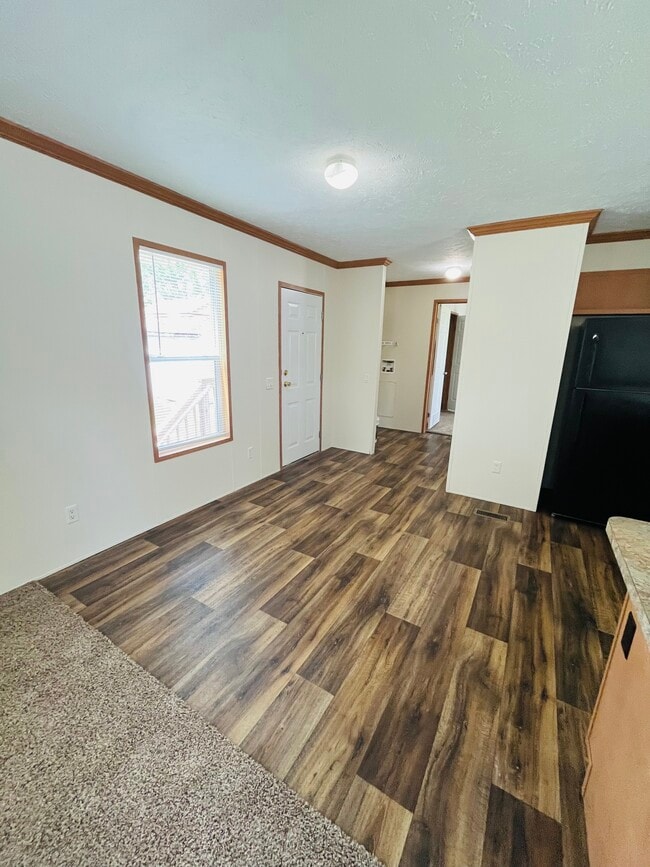 Photo - 9358 White Pine Ct
