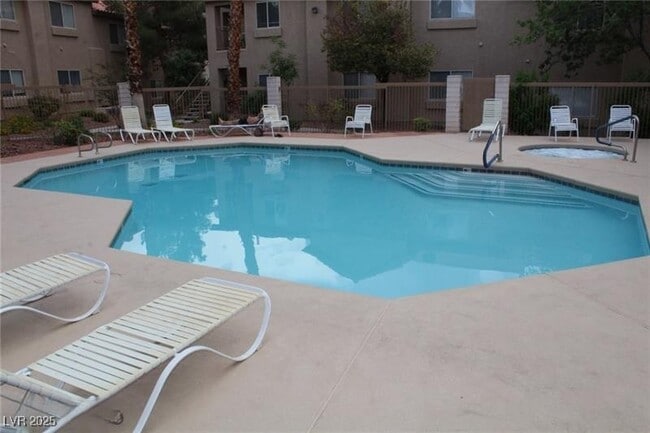 Photo - 2110 Los Feliz St Unidad 1007