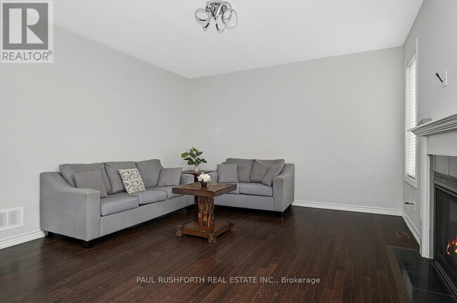 Photo - 54 Moonbeam St