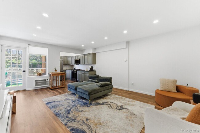 250 N Broadway Unit 5B