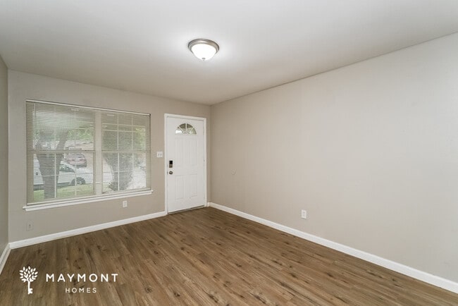 Photo - 1105 De Ridder St