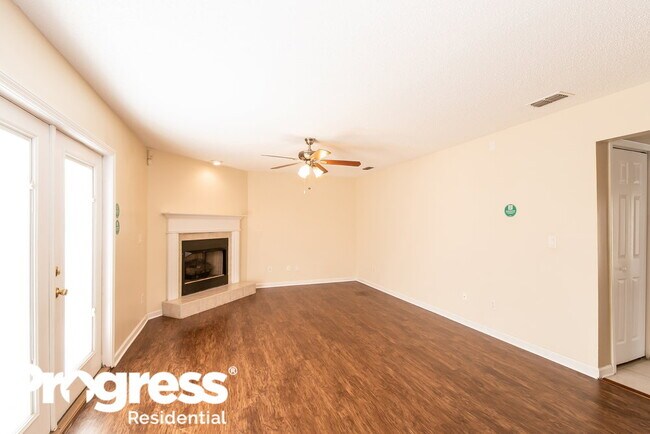 3338 International Village Ct