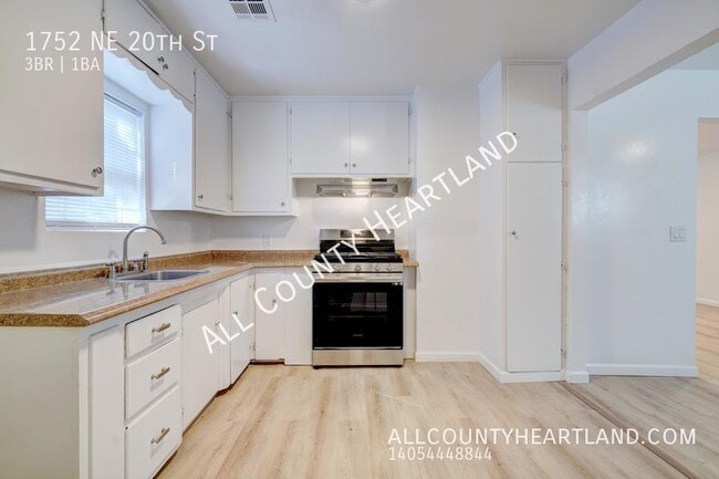 Photo - 1752 NE 20th St