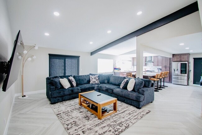 Photo - Modern 3 Bd, 2.5 Bth, Remodeled Open Floor plan Chef's Kitchen