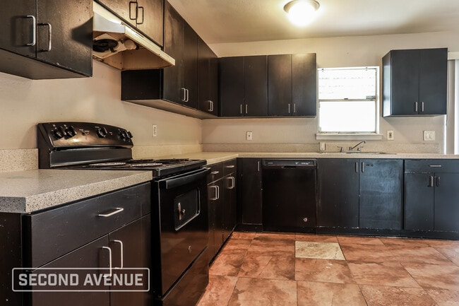 Photo - 124 Cambridge Dr