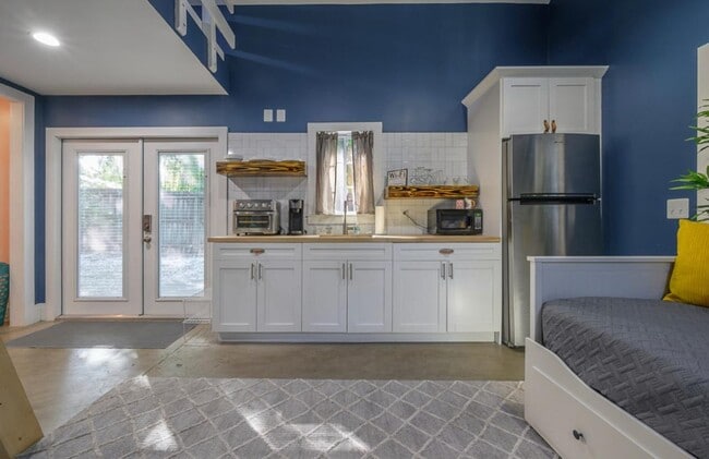 Photo - 7201 N Highland Ave