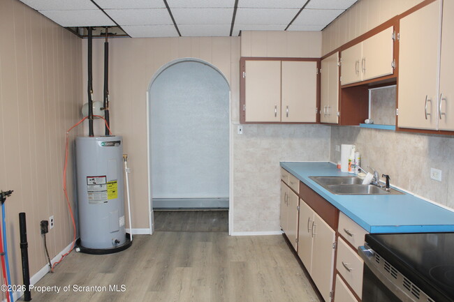 Photo - 61 Fallbrook St
