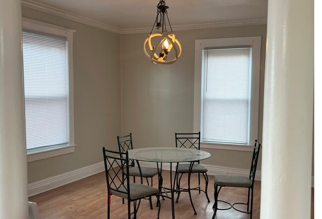 Photo - 673 S 27th St