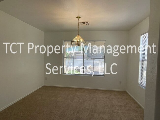 Photo - Large 3 Bed/2.5 Bath plus office AND Loft in Avondale!
