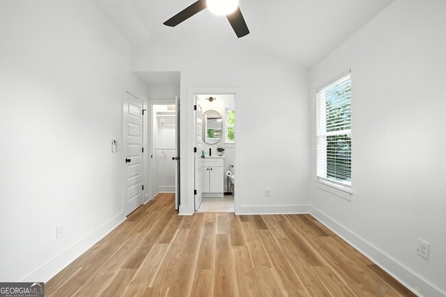 Photo - 1597 Glenwood Ave SE