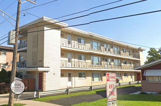 Building Photo - Clean Cozy Apts on Ruby! Unit 11