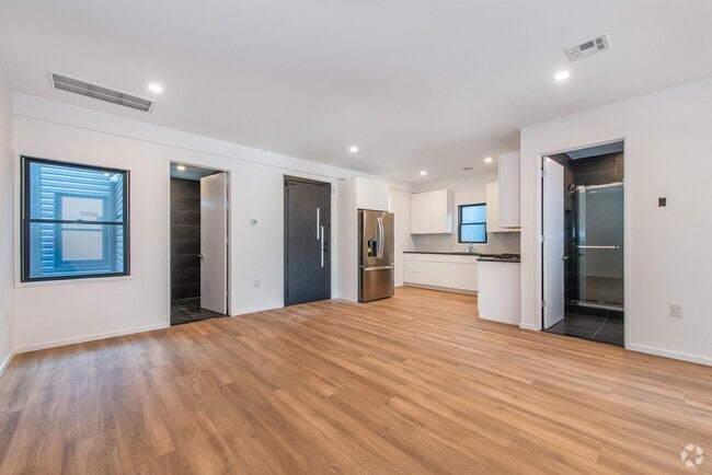 Building Photo - 206 Harrison Ave Unit 3 Rental