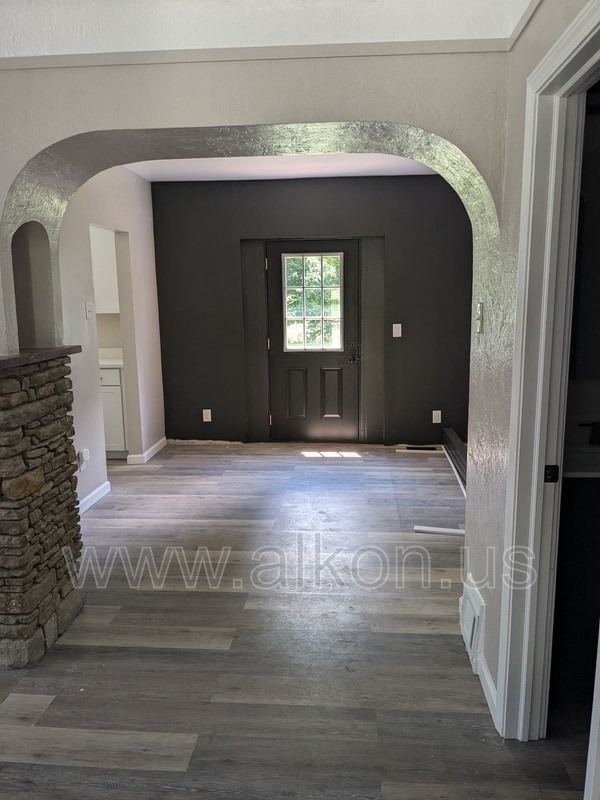 Photo - 998 Clifton Rd