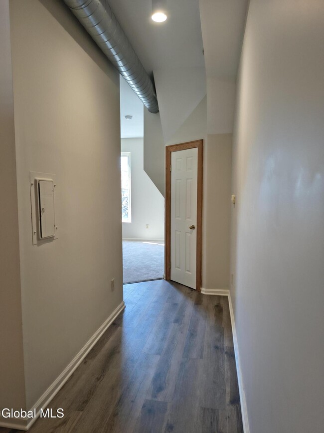 Photo - 53-55-55 Congress St Unidad 53E