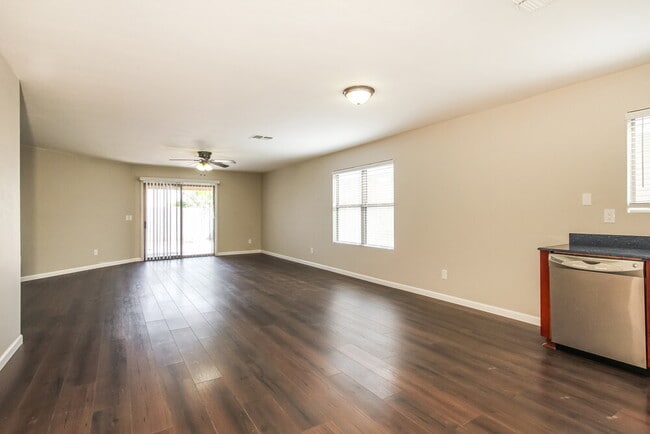 Photo - 11538 W Scotts Dr