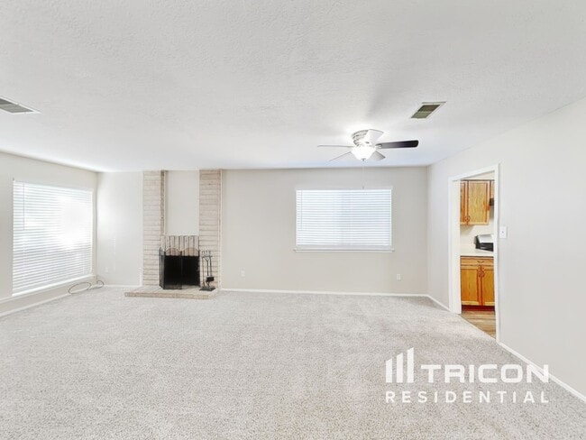 Photo - 12613 Indian School Rd NE