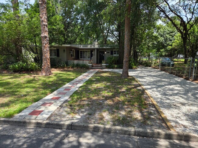 Photo - 838 Rosalia Dr