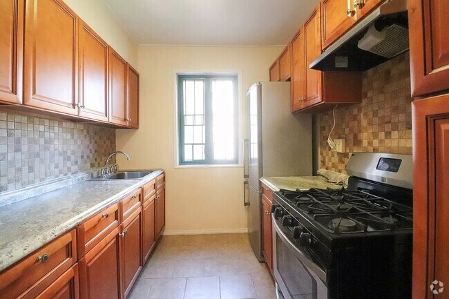 Building Photo - Fully Renovated 1Bedroom 1Bathroom Unit 7B Rental