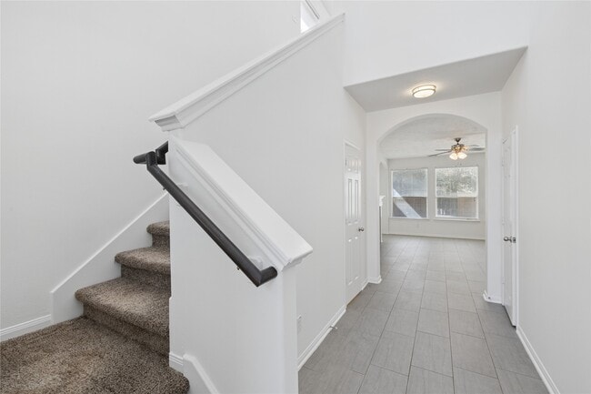 Photo - 82 W Twinvale Loop