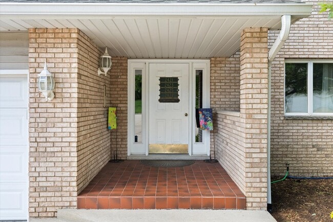 Photo - 2427 Reynolds Manor Dr