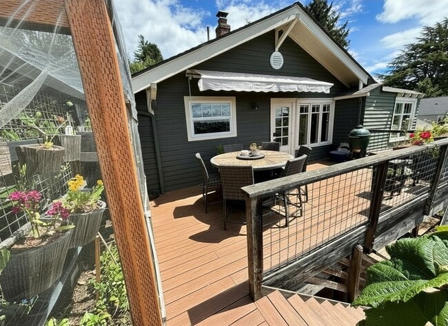 Photo - 4Bd/2.75Ba Seattle Home
