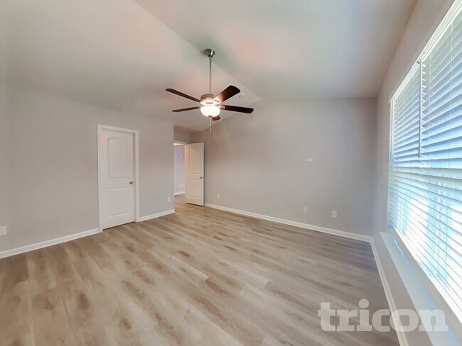 Photo - 1944 Pavilion Dr