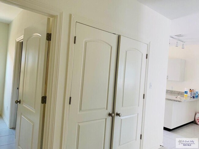 Photo - 1301 W Garfield Ave